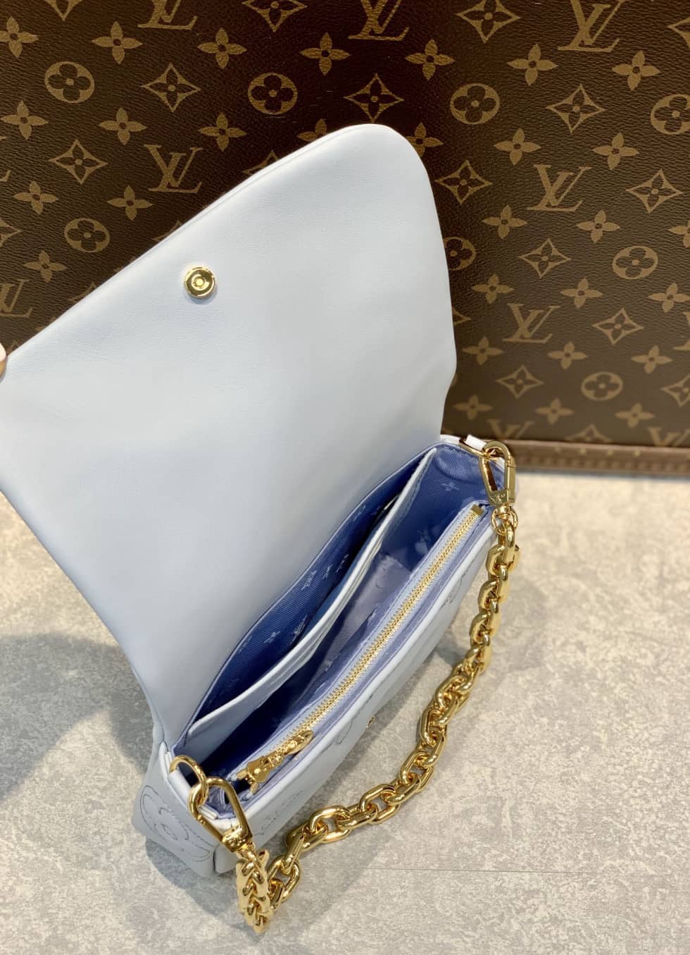 Louis Vuitton Wallet On Strap Bubblegram Blue Glacier M81399 Replica