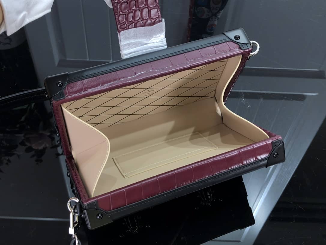Louis Vuitton Petite Malle Brilliant Alligator Leather Replica Handbag Red N93817