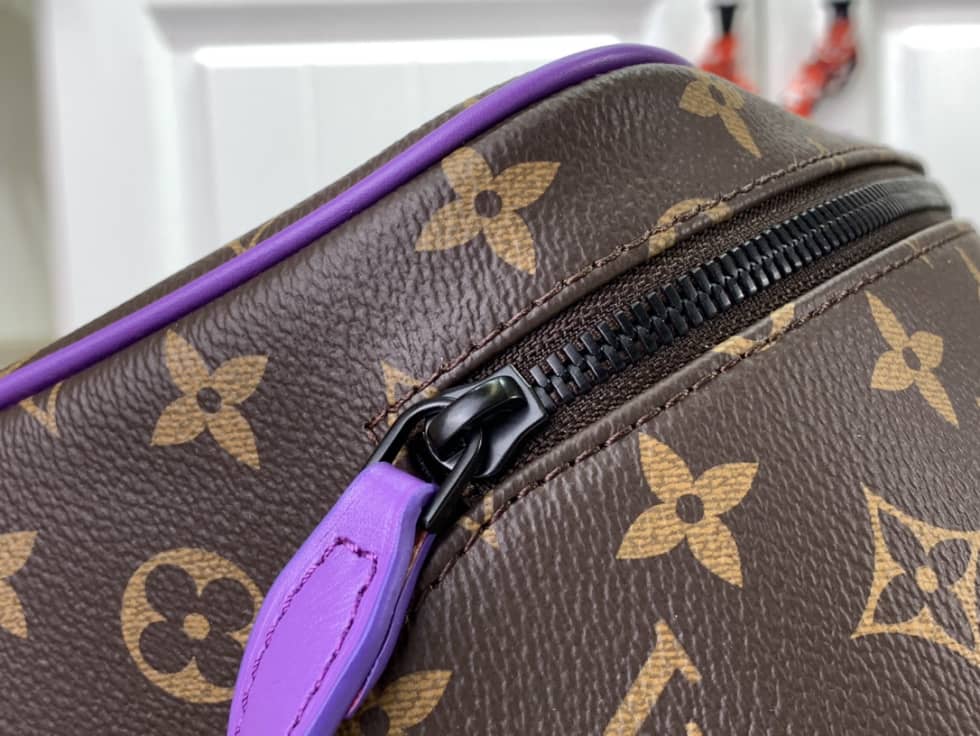 Louis Vuitton Dopp Kit Monogram Canvas Toilet Pouch M46253 Replica