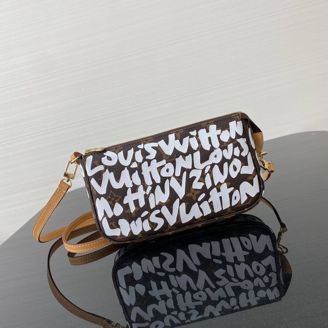 Louis Vuitton Pochette Dupe 2001 Accessories Graffiti Monogram Bag M51980 White