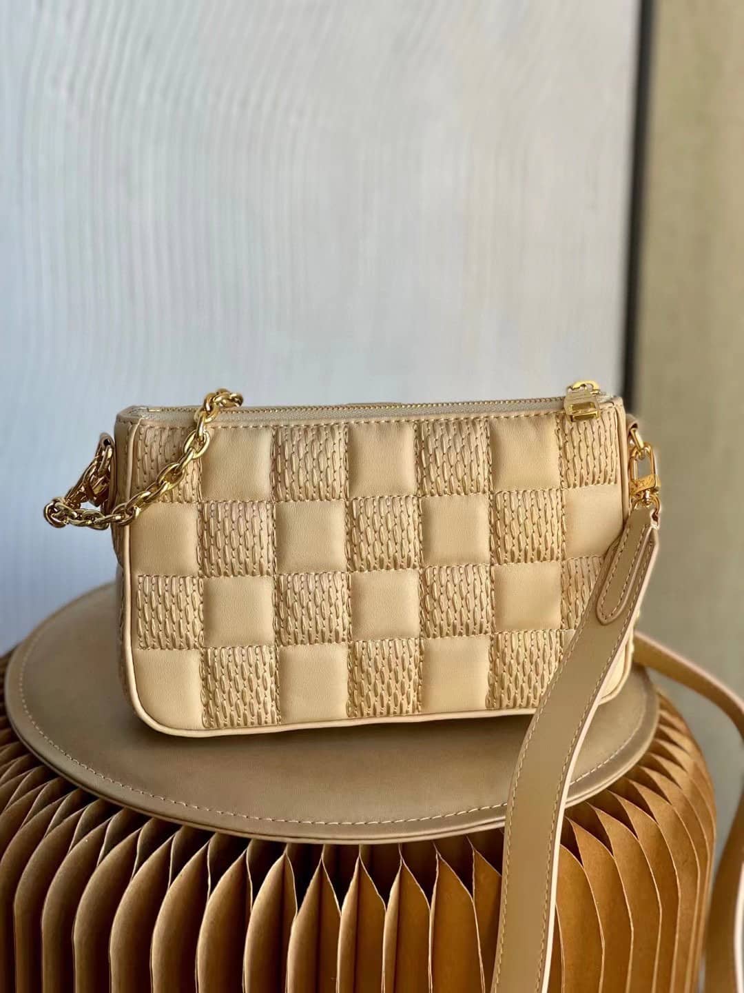 Louis Vuitton Pochette Troca Beige M59048 Replica Crossbody Bag