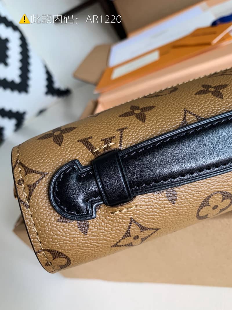 Best Replica Louis Vuitton Pochette Metis Small Leather Crossbody Bag Replica M44876(ColaReps)