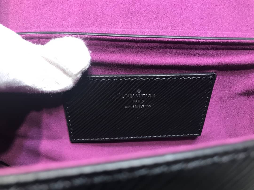 Louis Vuitton Twist MM Bag Black M50296 Replica