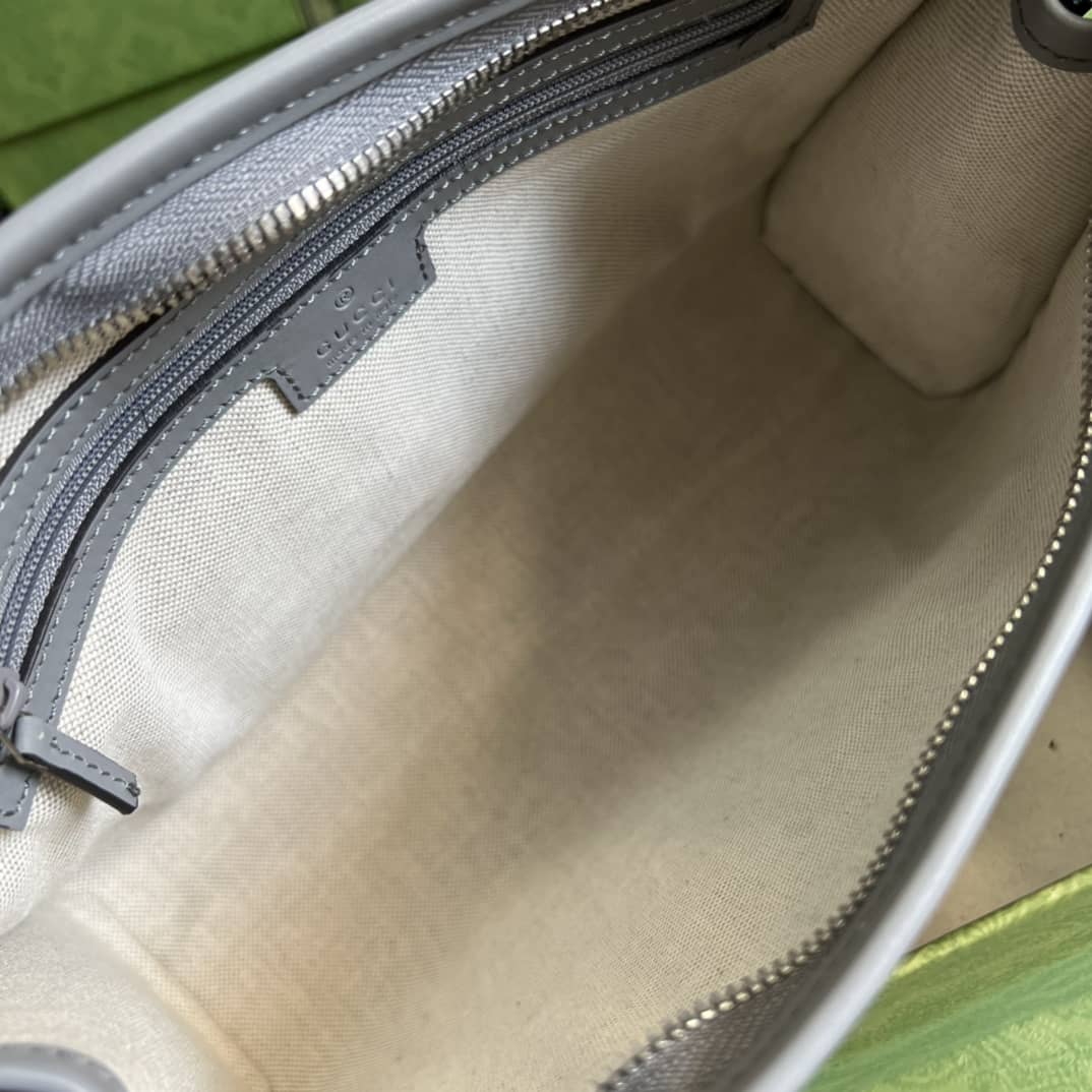 Gucci GG Embossed Cosmetic 625568 Replica Clutch