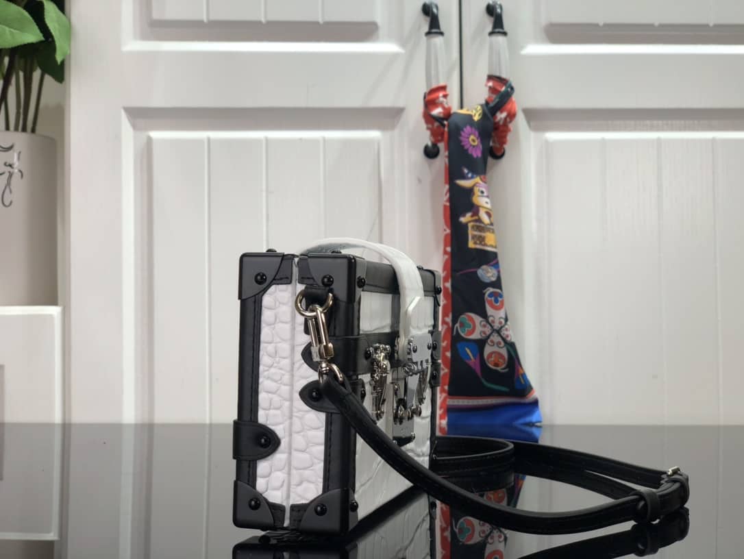 Louis Vuitton Petite Malle Brilliant Alligator Leather Replica Handbag White N93817