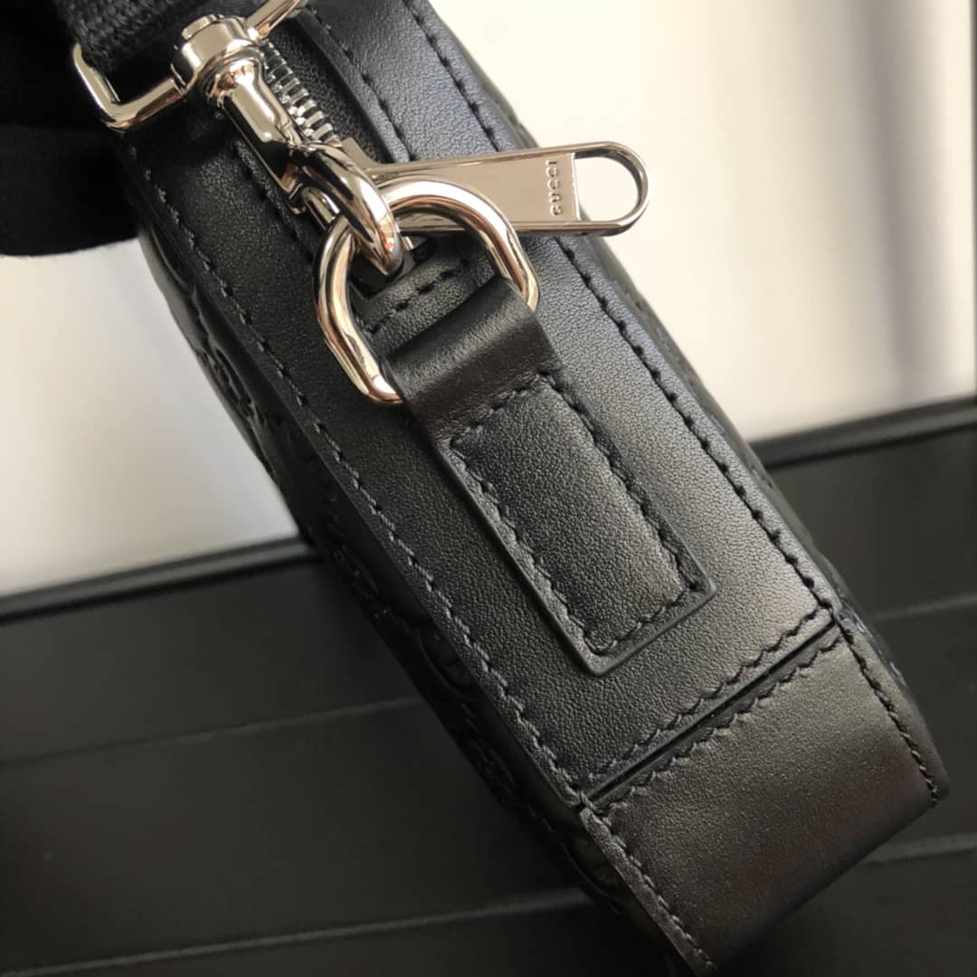 Gucci GG Supreme Wash Bag Replica Black 495562