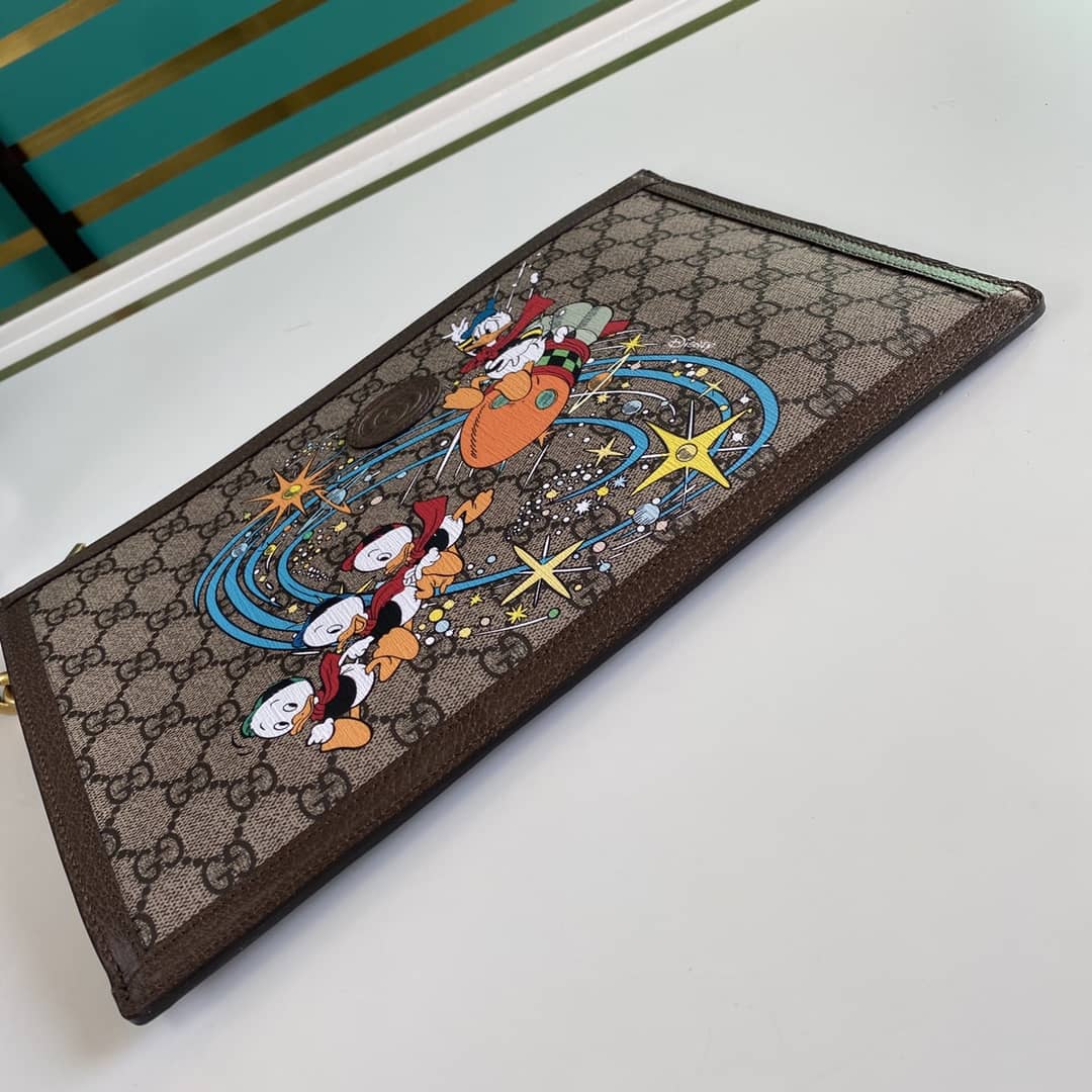 Gucci Disney GG Supreme Clutch Replica 647925