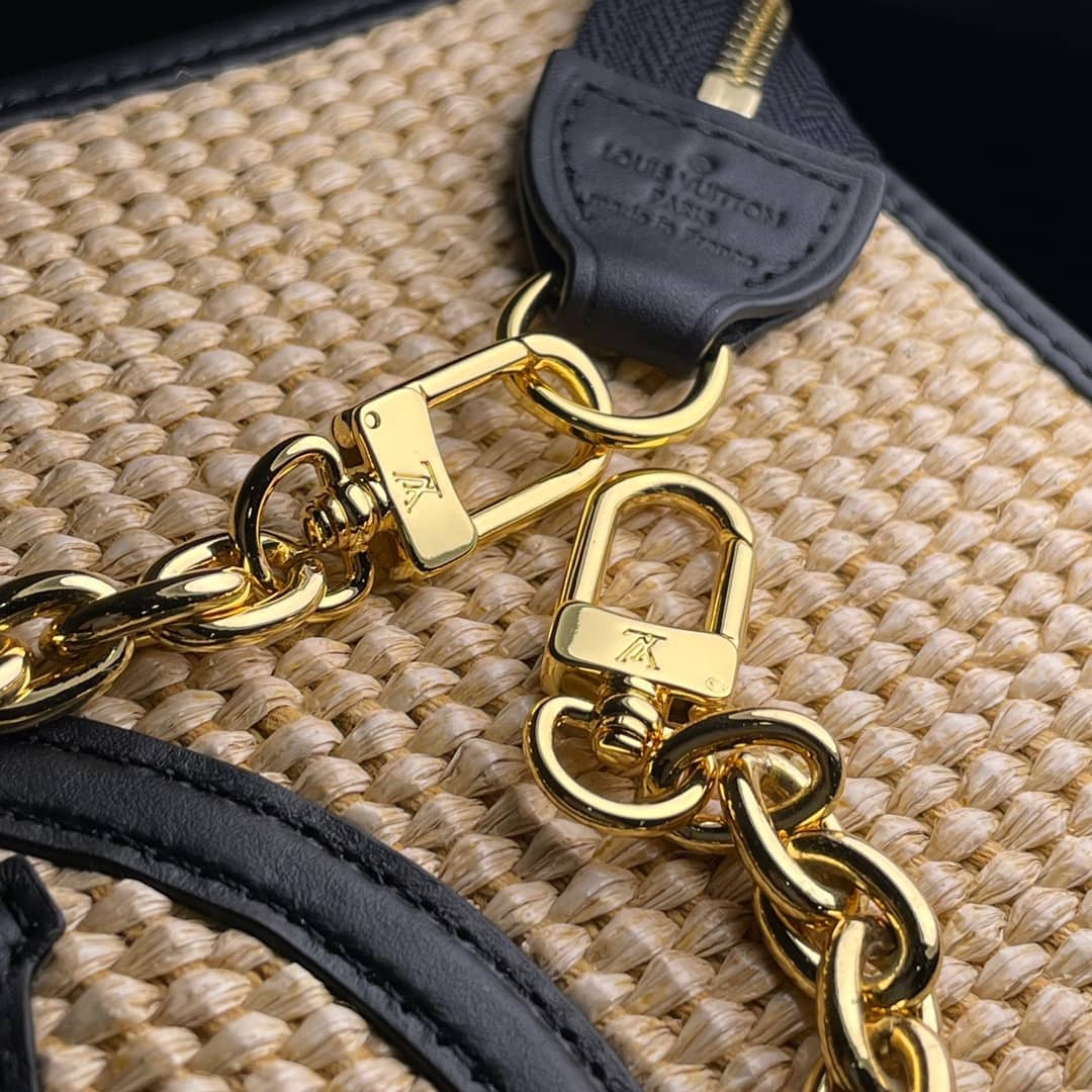 Louis Vuitton Toiletry Pouch on Chain Circle Logo M81366 Replica