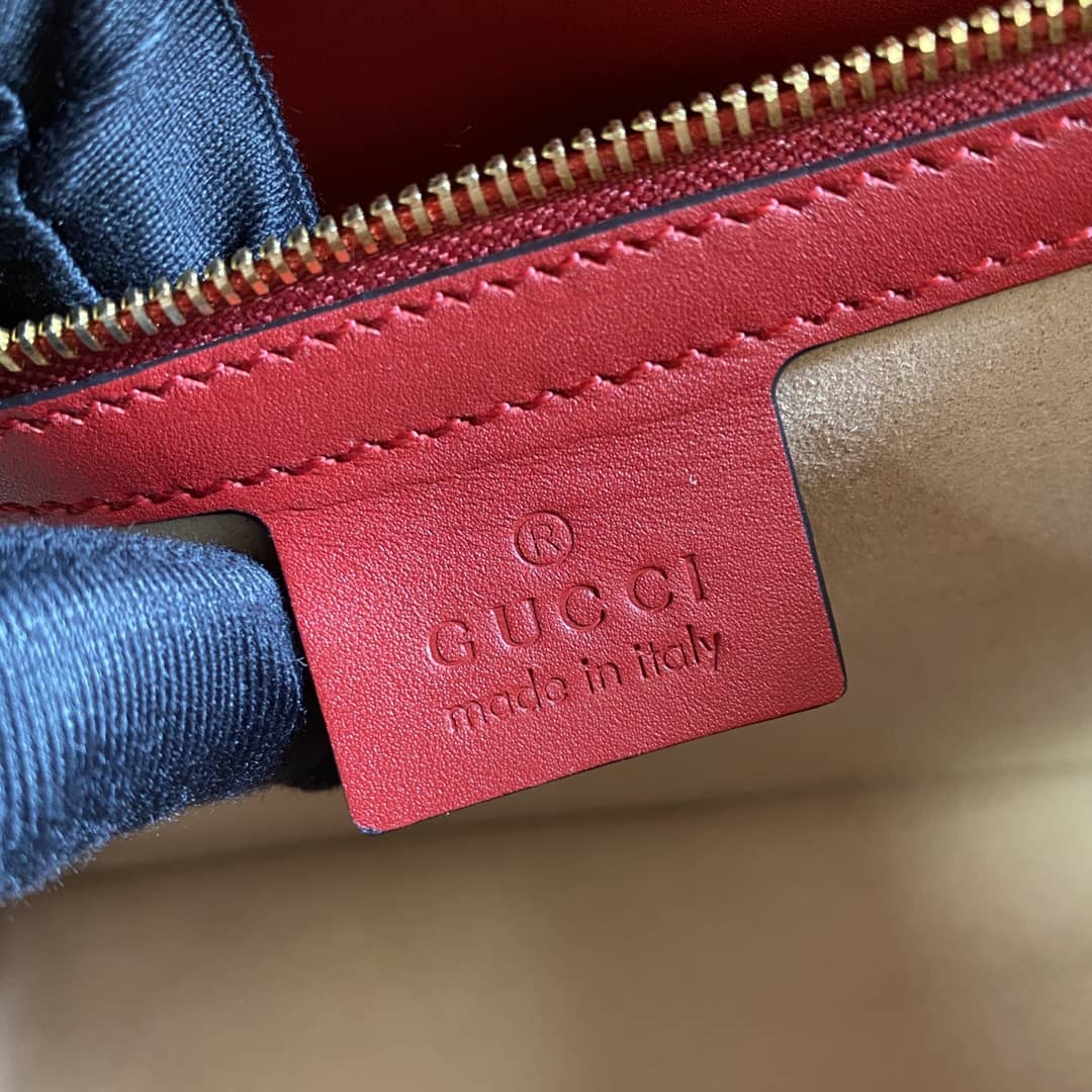 Gucci Sylvie Small Shoulder Bag Replica 421882