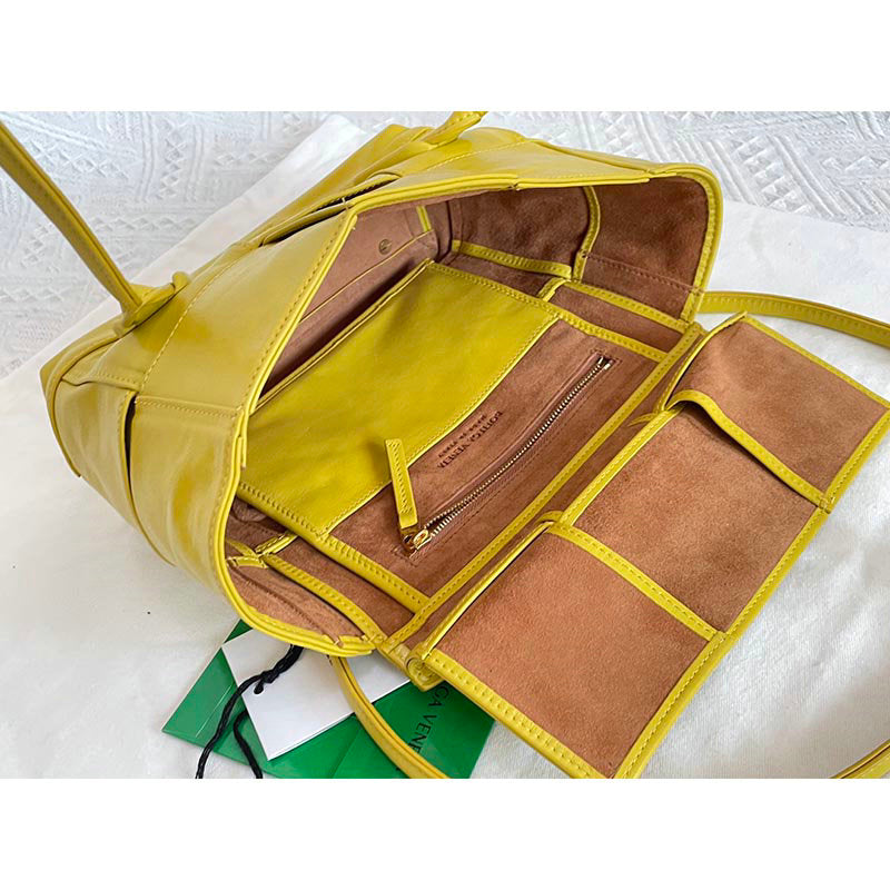 Bottega Veneta Dupe Bag 2108SF0084(ColaReps)