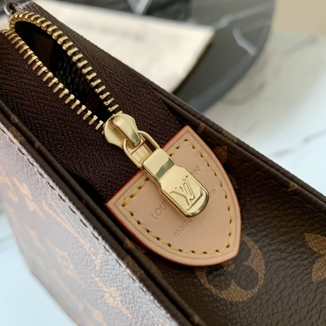 Louis Vuitton Toiletry Pouch Monogram Canvas Replica M47544