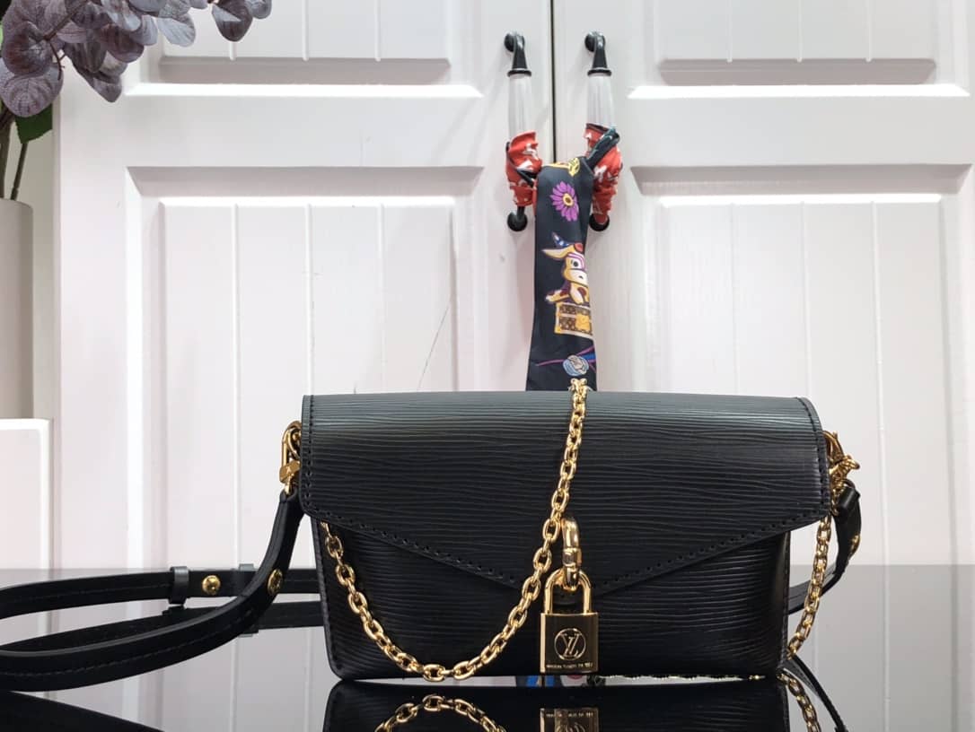 Louis Vuitton Epi Leather Padlock On Strap Replica Bag Black M80819