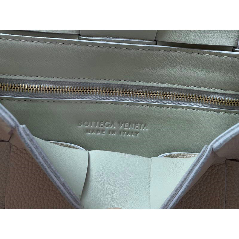 Bottega Veneta Bag Dupe 2108SF0180