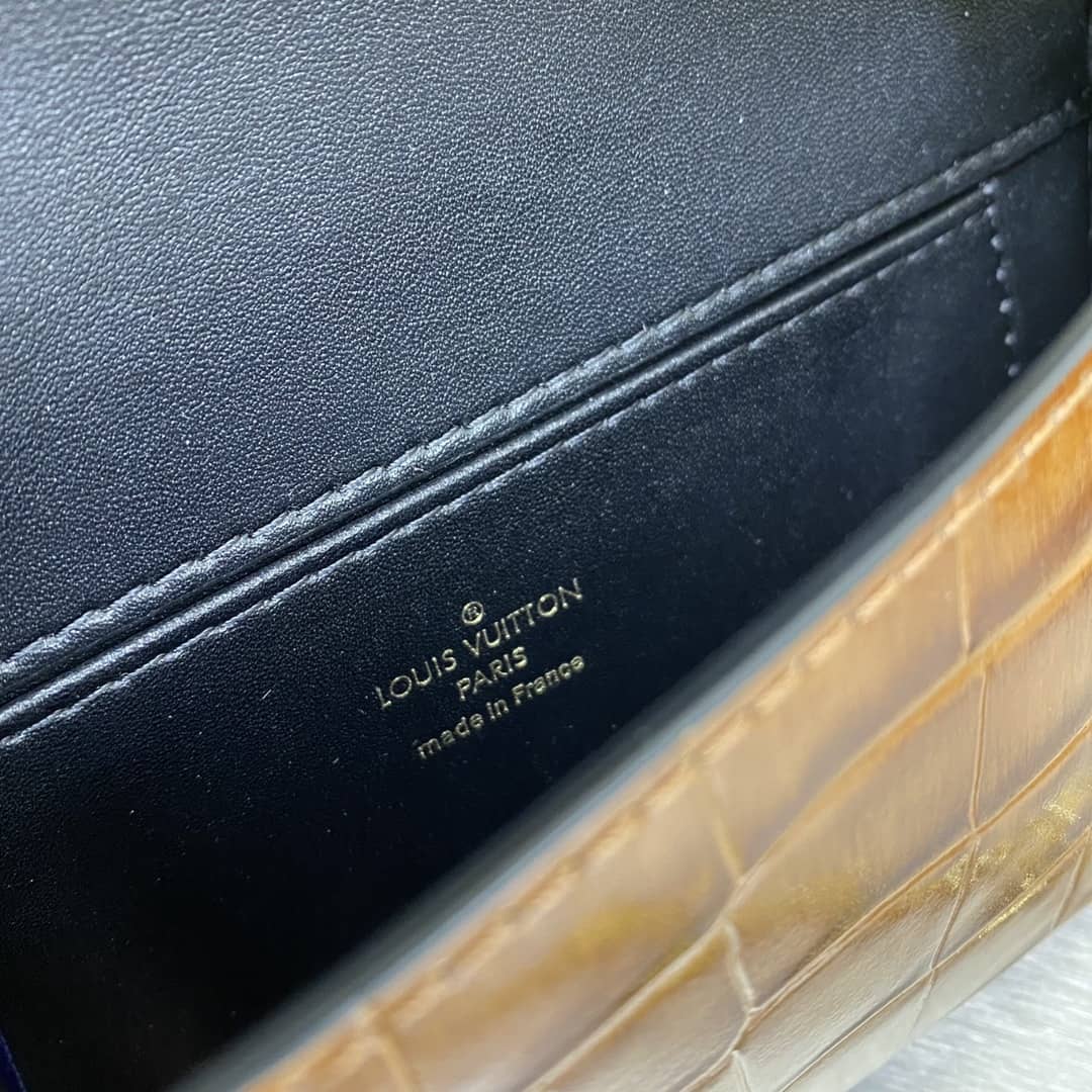 Louis Vuitton 7 Star Chain Clutch Bag Brown