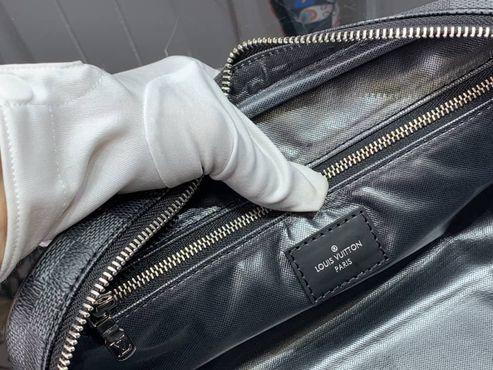 Louis Vuitton Dopp Kit Toilet Pouch Monogram Canvas M44494 Replica