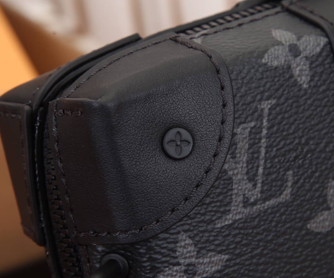 Louis Vuitton Pochette Dupe Monogram Eclipse Soft Trunk M69838