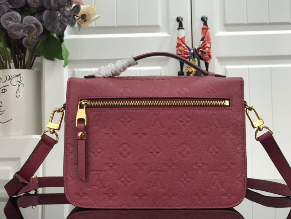 Best Replica Louis Vuitton Pochette Metis Marine Leather Rose M44071 Replica Shoulder Bag(ColaReps)