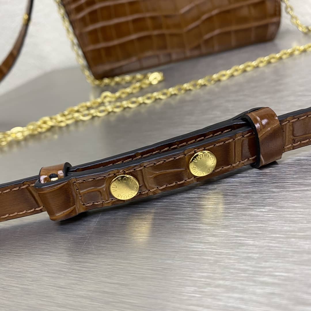 Louis Vuitton 7 Star Chain Clutch Bag Brown