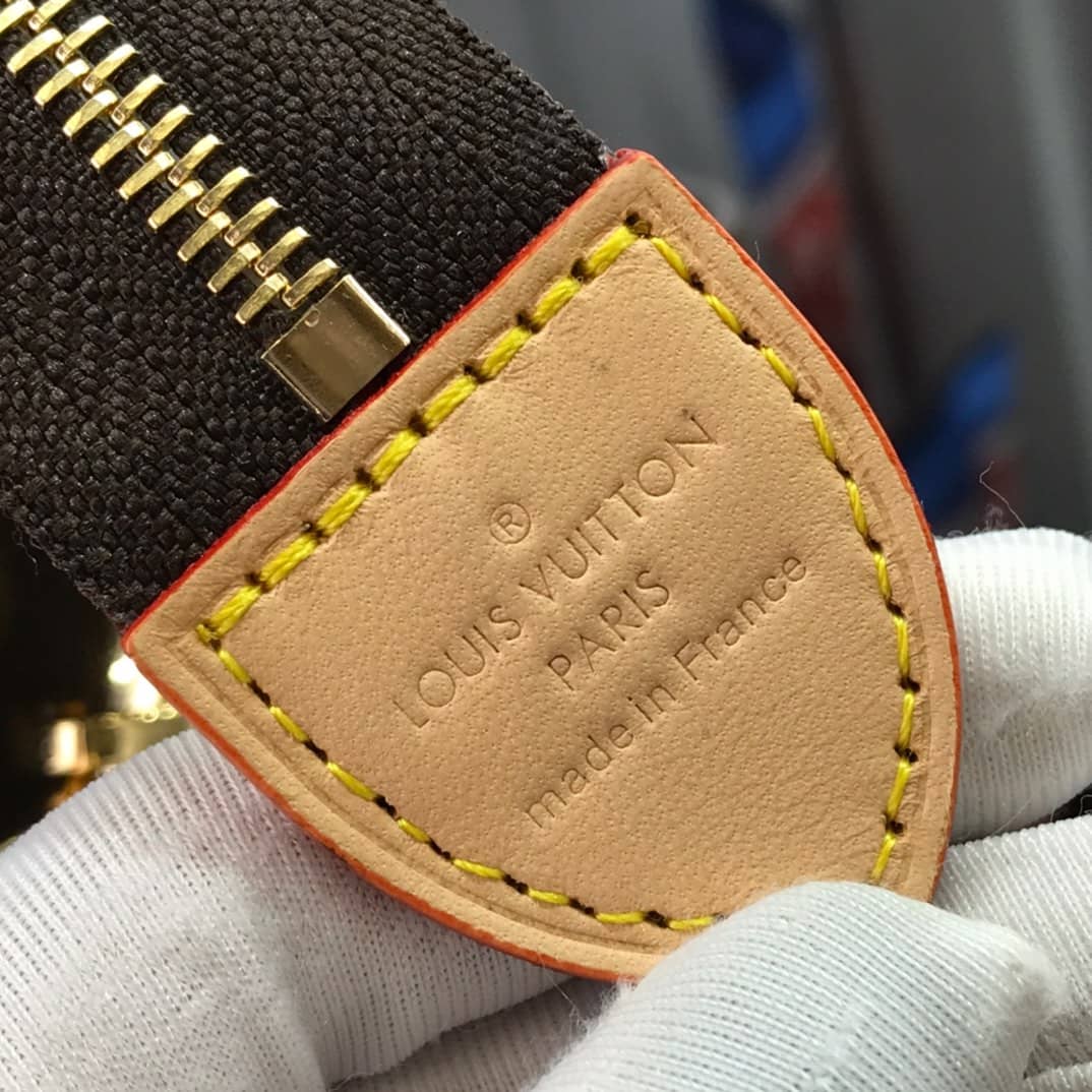 Louis Vuitton Toiletry Monogram Canvas Pouch Replica M47542