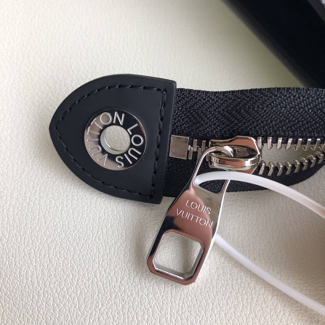 Louis Vuitton Pochette Voyage MM Eclipse Fragment Replica Clutch N64444