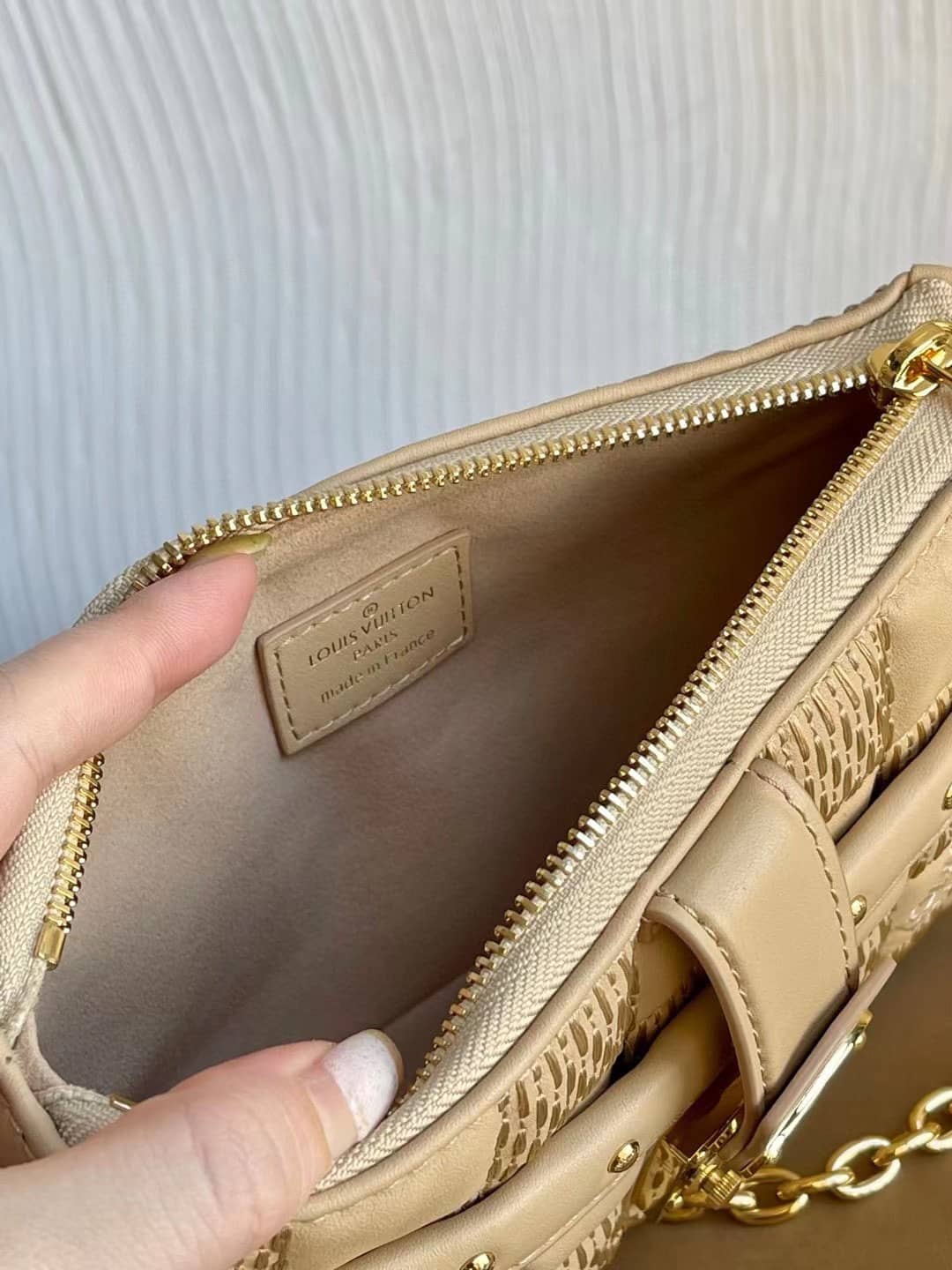 Louis Vuitton Pochette Troca Beige M59048 Replica Crossbody Bag