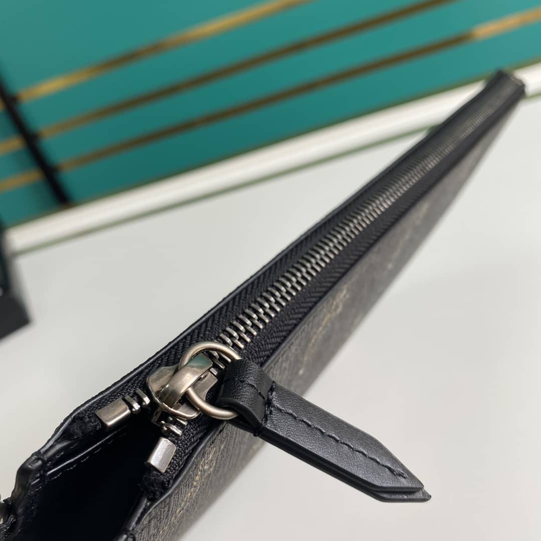 Gucci GG Supreme Tiger Print Wristlet Pouch Replica 575136