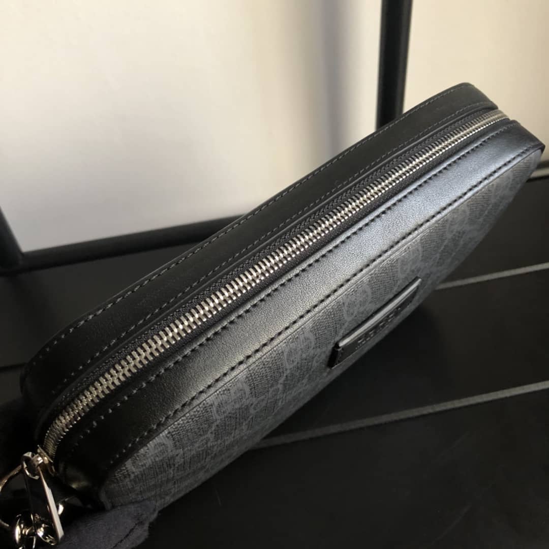 Gucci GG Supreme Wash Bag Replica Black 495562