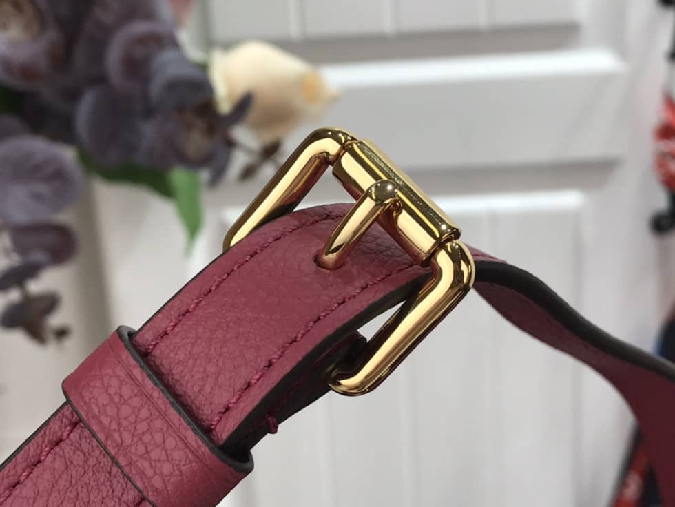 Best Replica Louis Vuitton Pochette Metis Marine Leather Rose M44071 Replica Shoulder Bag(ColaReps)