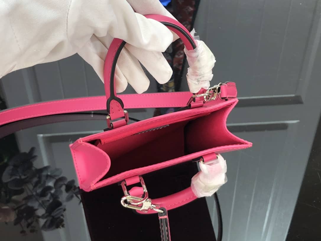 Louis Vuitton Petit Sac Plat Flat Replica Shoulder Bag Pink M80169