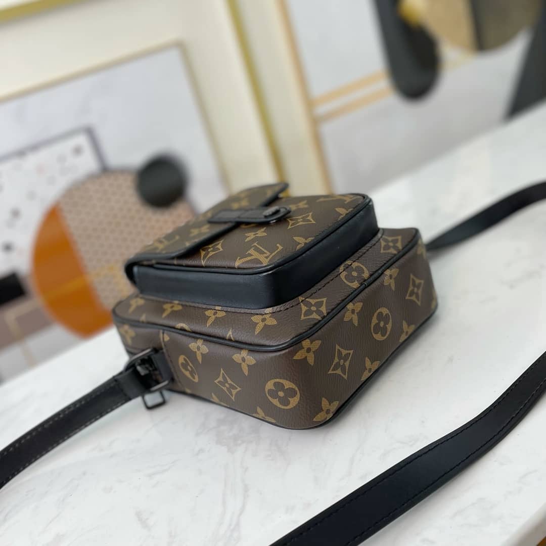 Louis Vuitton Virgil Abloh Christopher Wearable Replica Wallet M69404