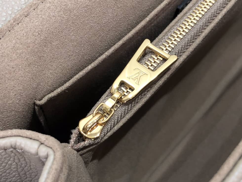 Louis Vuitton Madeleine MM M46041 Replica Shoulder Bag