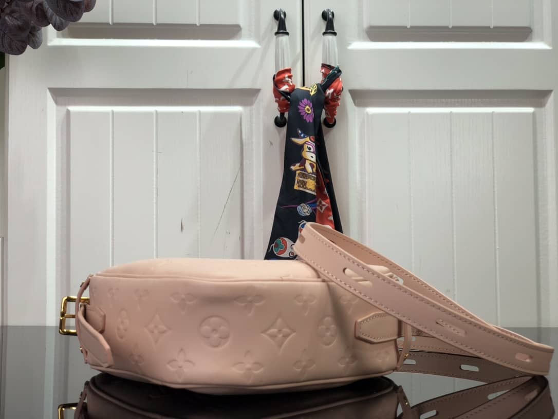 Louis Vuitton Coeur Small Replica Handbag M58738