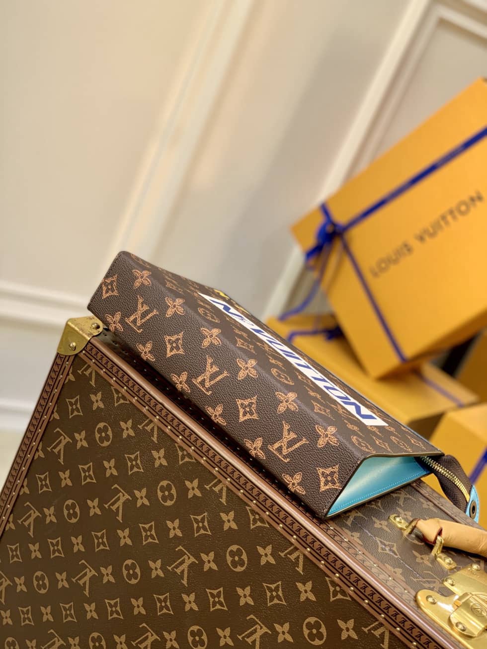 Louis Vuitton Pochette Voyage Monogram Brown M81204 Replica
