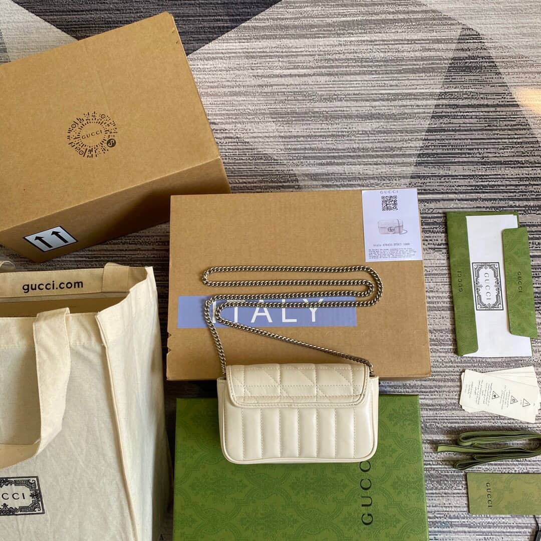 Gucci GG Marmont Matelasse Leather Mini Shoulder Bag Replica White 476433