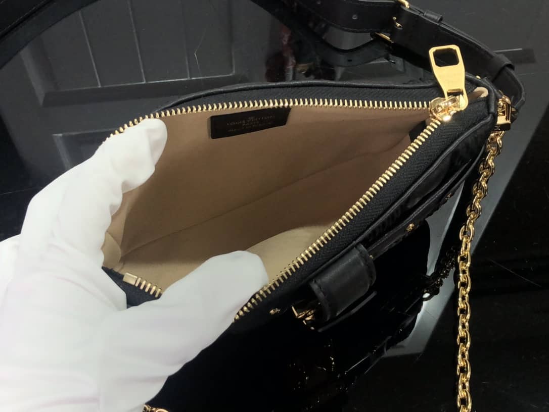 Louis Vuitton Pochette Troca Replica Shoulder Bag Black M59046