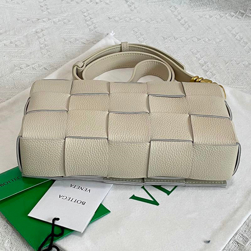 Bottega Veneta Bag Dupe 2108SF0180