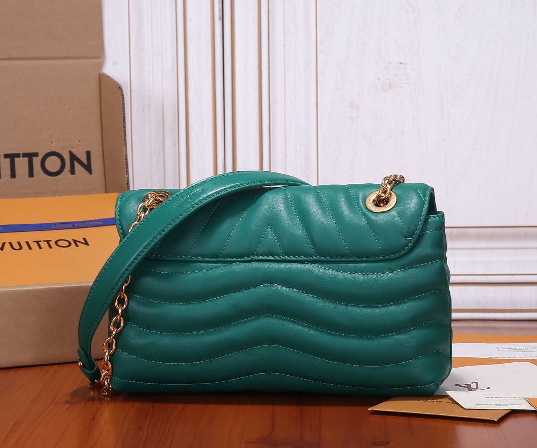 Louis Vuitton New Wave Chain Cowhide Leather Replica Shoulder Bag M58664