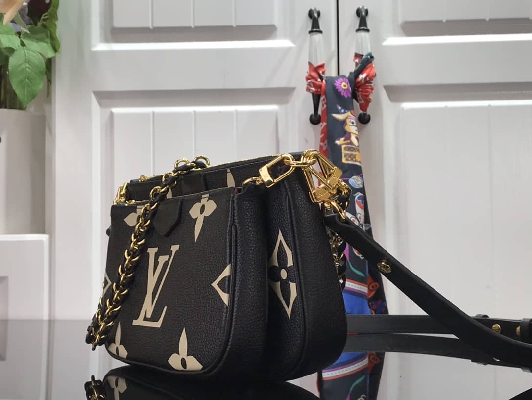 Louis Vuitton Pochette Discovery Compact Replica Wallet Black M57630