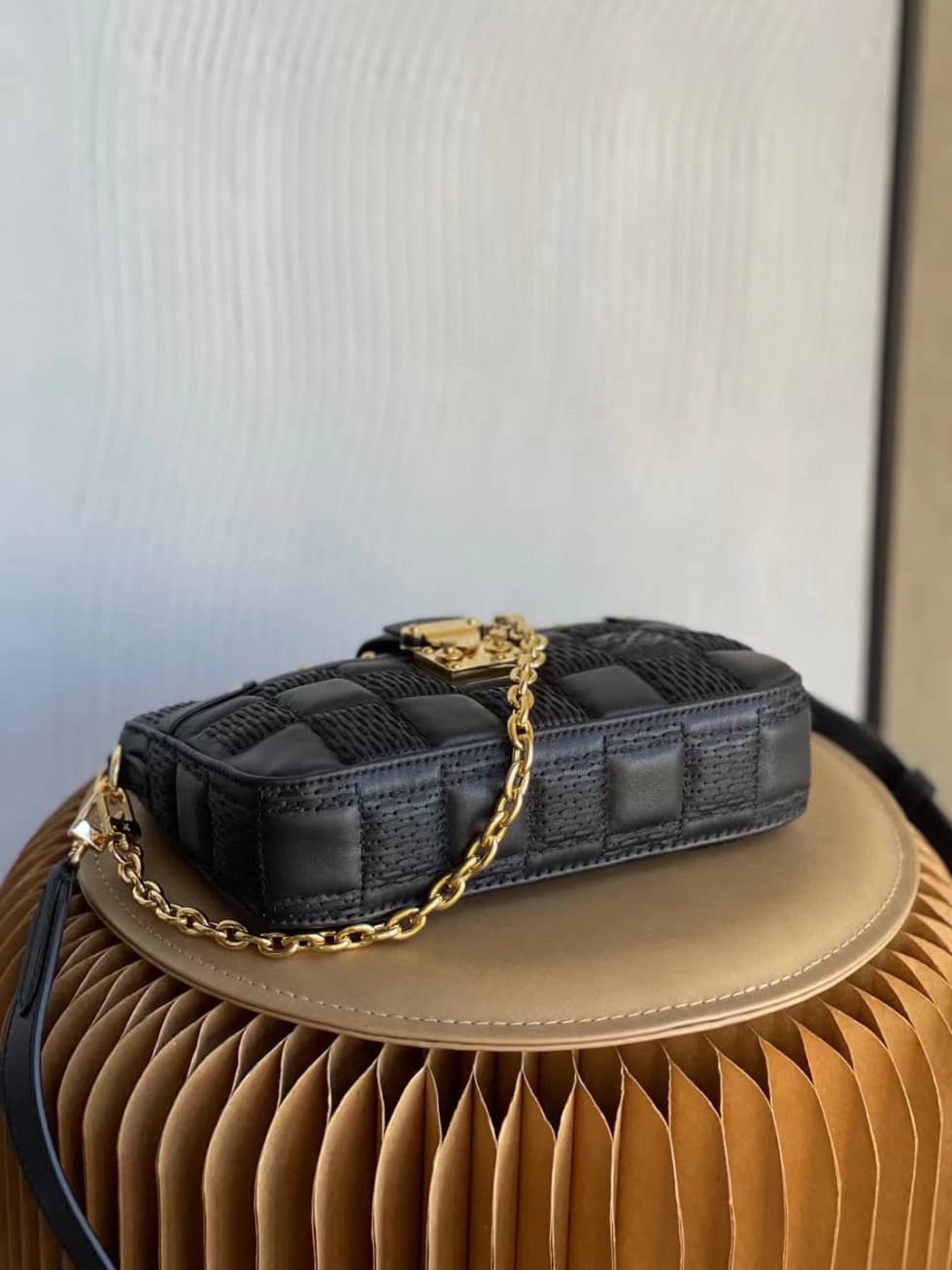 Louis Vuitton Pochette Troca Lamb Leather M59046 Replica Crossbody Bag