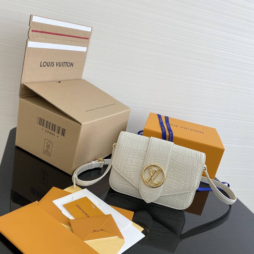 Louis Vuitton Pont 9 Leather Crossbody Bag M55948