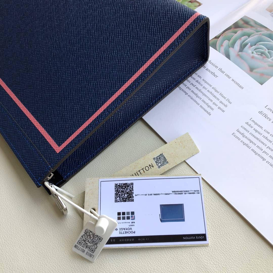 Louis Vuitton Taiga Leather Pochette Voyage MM Replica M30577