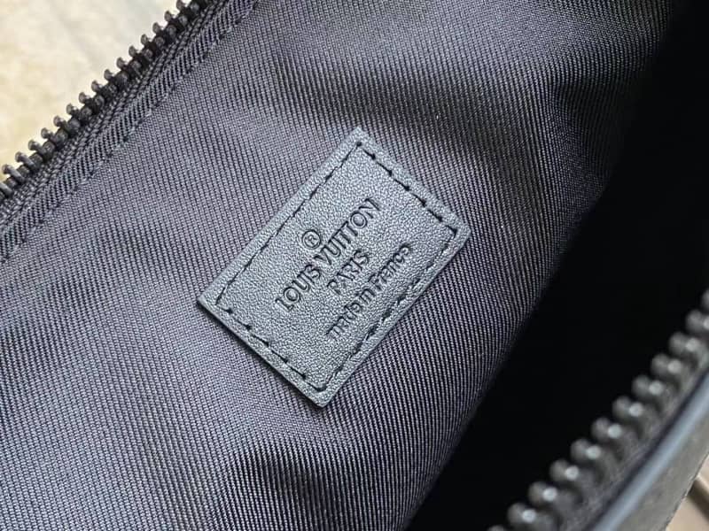 Louis Vuitton Aerogram IPad Pouch Grained Calf Leather Replica M69837