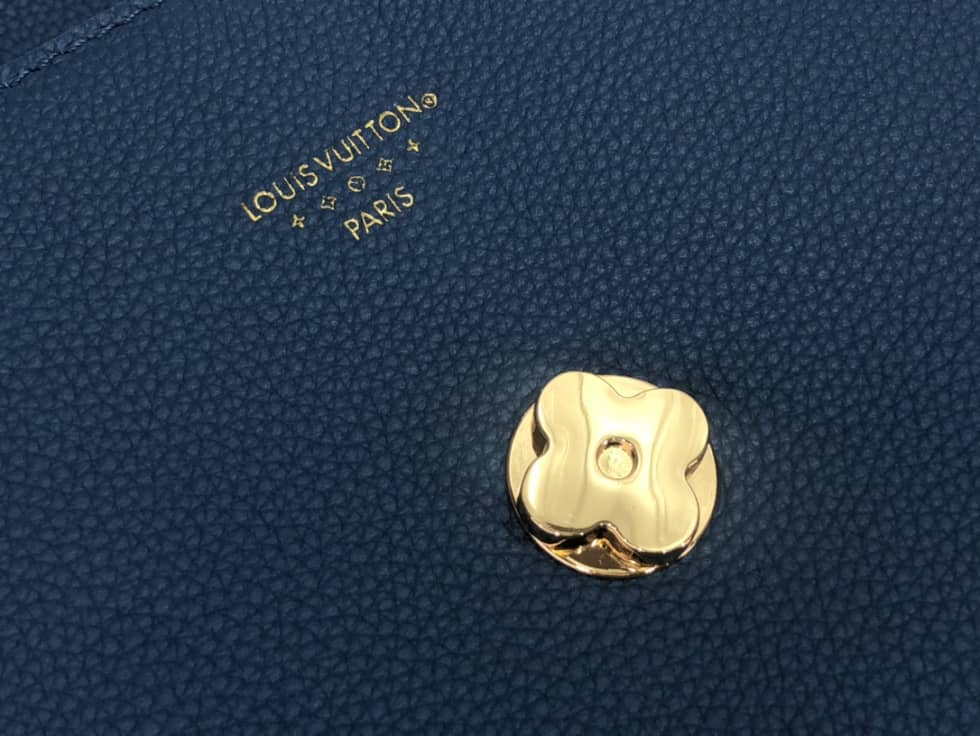 Louis Vuitton Pont 9 Soft MM Grained Calfskin Blue M58967 Replica Crossbody Bag