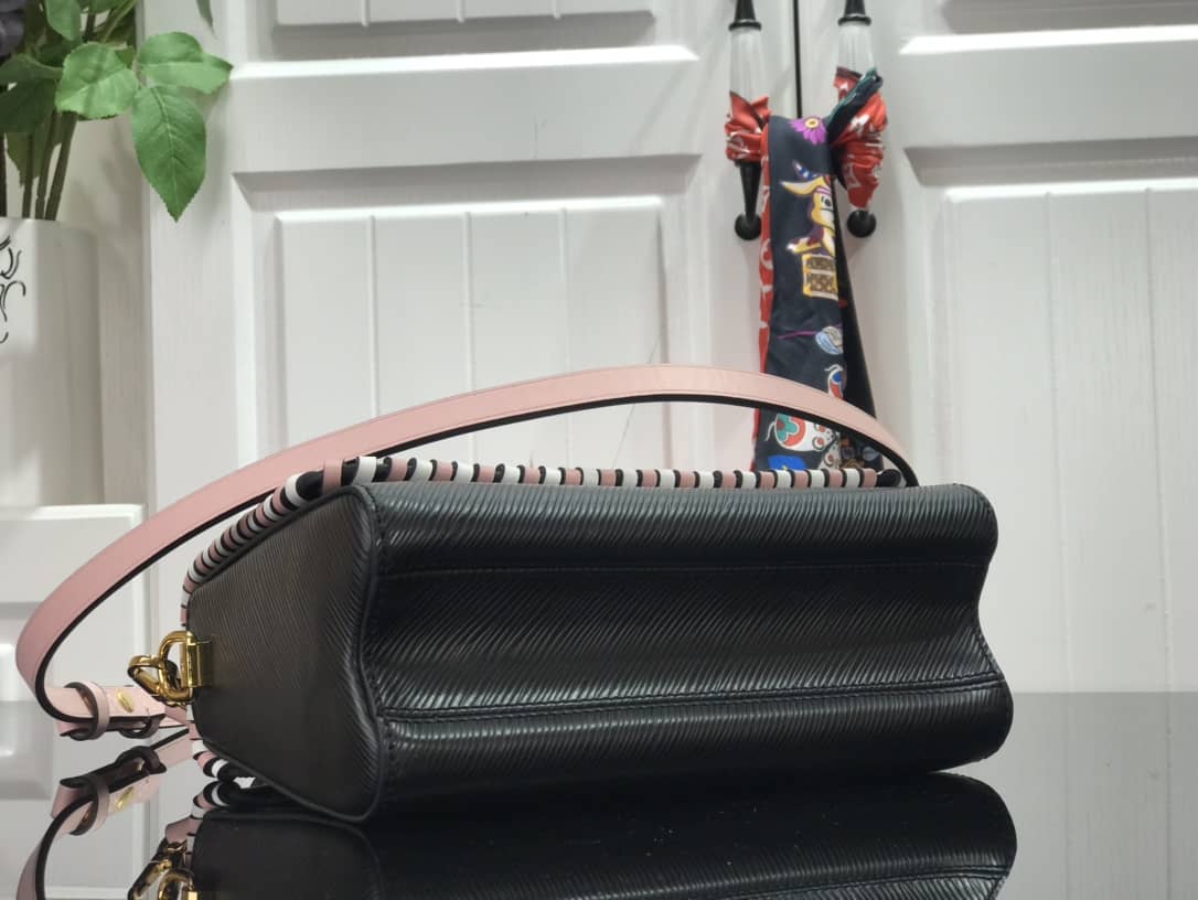 Knockoff Louis Vuitton Twist MM Shoulder Bag From China