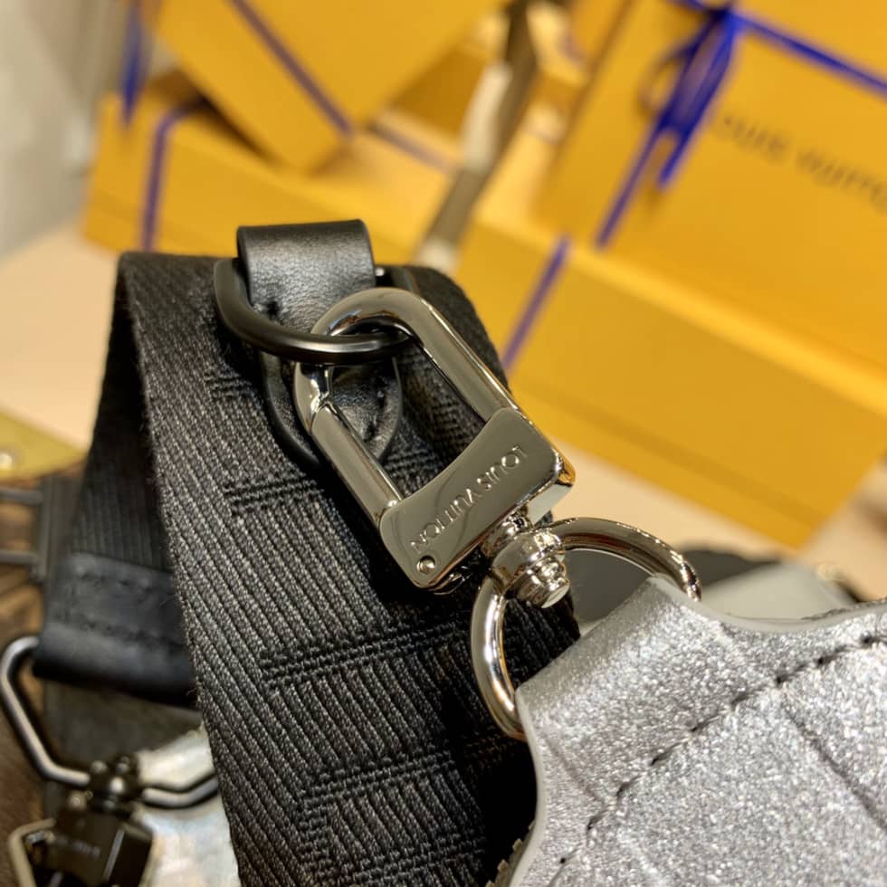 Louis Vuitton Trio Pouch Glitter Silver M59682 Replica