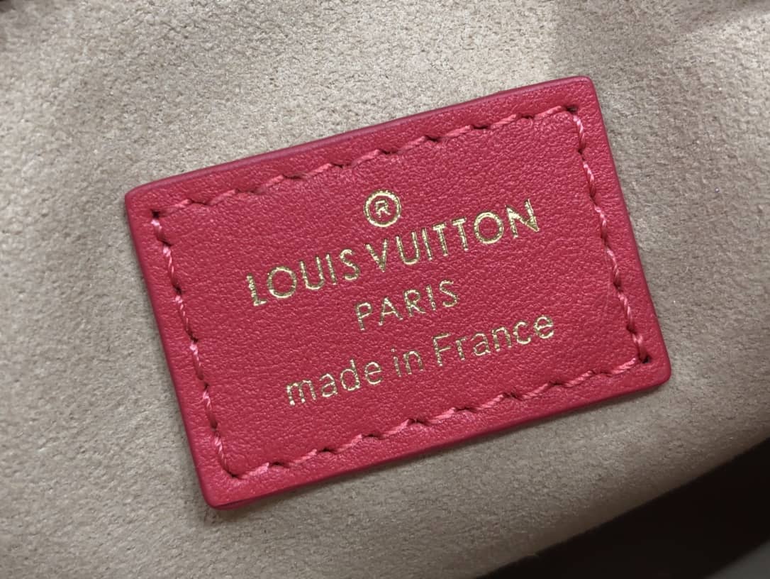 Louis Vuitton Pochette Troca Replica Shoulder Bag Red M59046