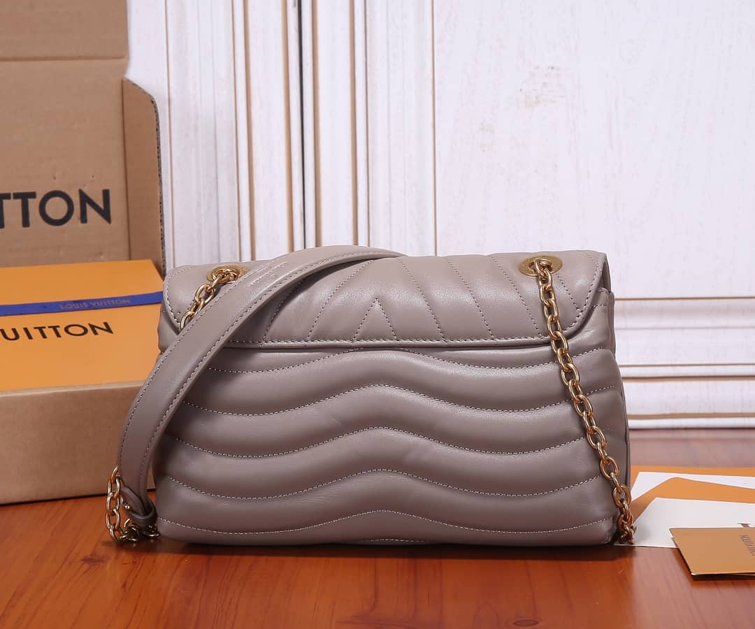 Louis Vuitton New Wave Chain Leather Replica Shoulder Bag Purple M58550