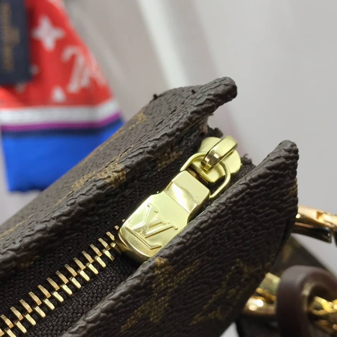 Louis Vuitton Toiletry Monogram Canvas Pouch Replica M47542