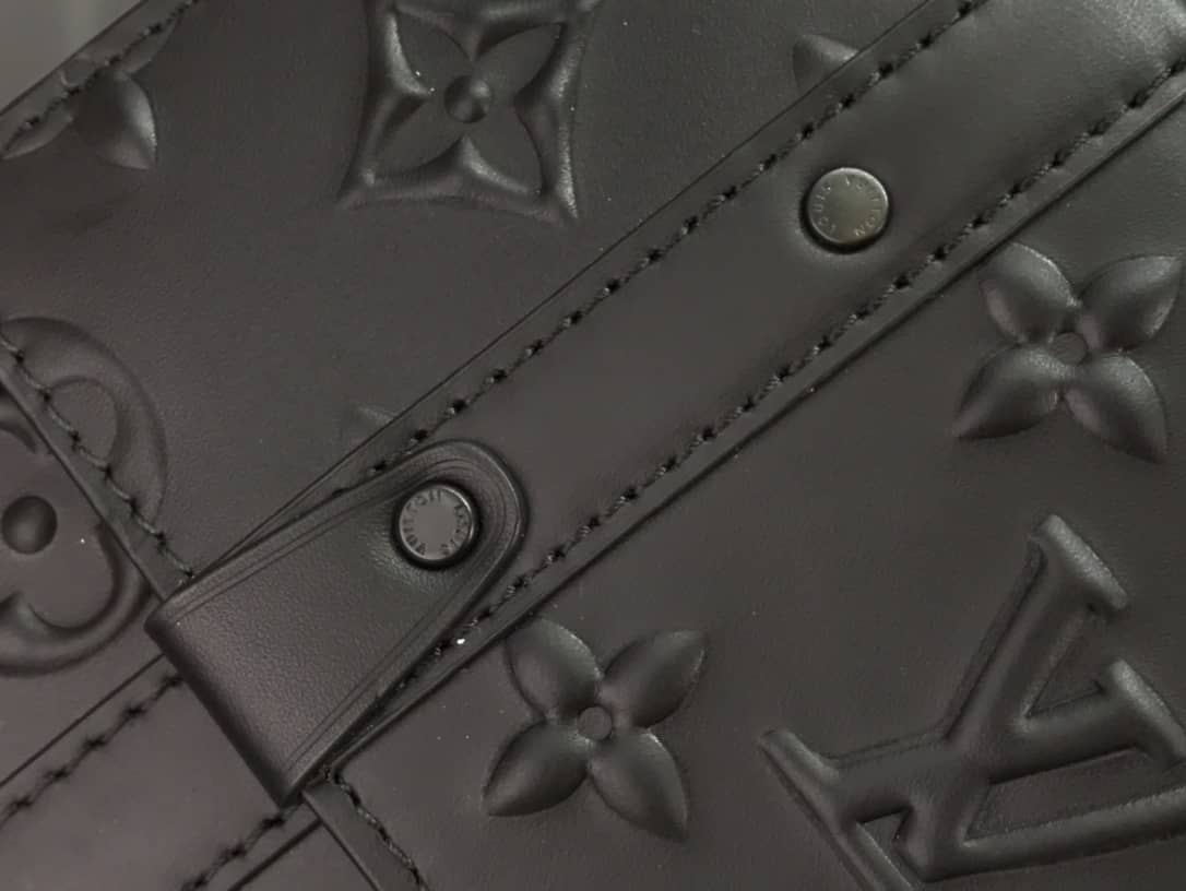 Louis Vuitton Trunk Slingbag Monogram Seal Cowhide Leather Replica M57952