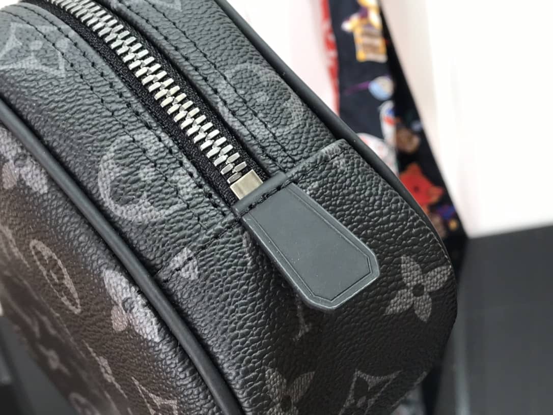 Louis Vuitton Monogram Eclipse Toiletry Pouch M483384